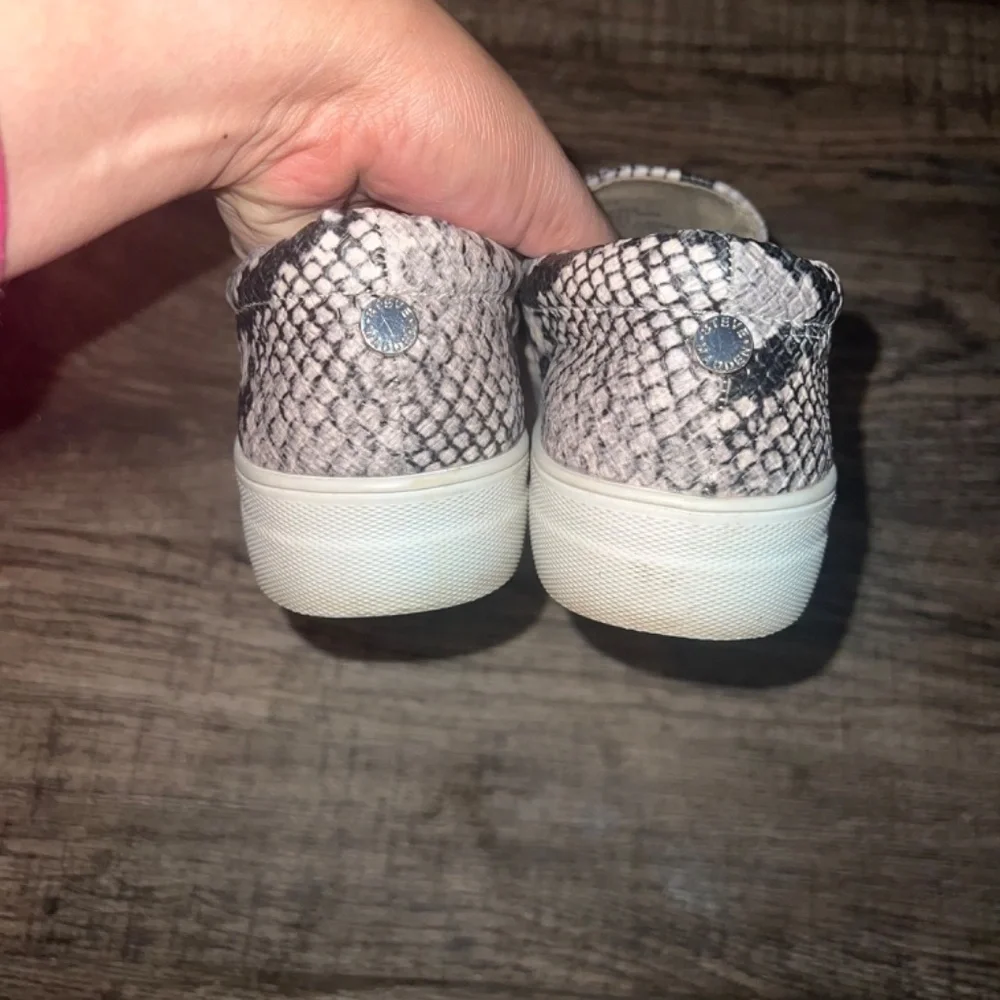 Steve Madden slip on sneakers size 8